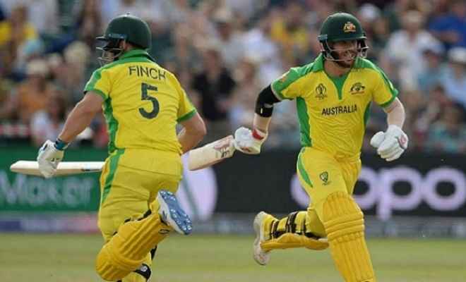 विश्व कप: ऑस्‍ट्रेलिया को पहला झटका, वार्नर 53 रन पर आउट, स्‍कोर 26 ओवर में 143 रन