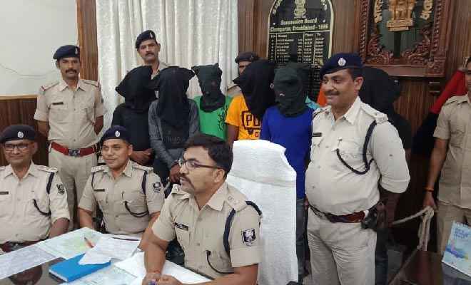 मोतिहारी के छतौनी में एचपी गैस एजेंसी के लाखों रुपए लूटने की साजिश करते 7 गिरफ्तार