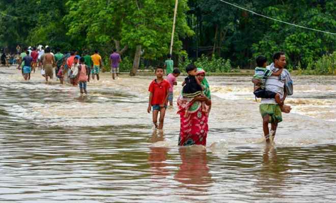 असम और बिहार से लेकर महाराष्ट्र तक बाढ़-बारिश ने मचाई भारी तबाही