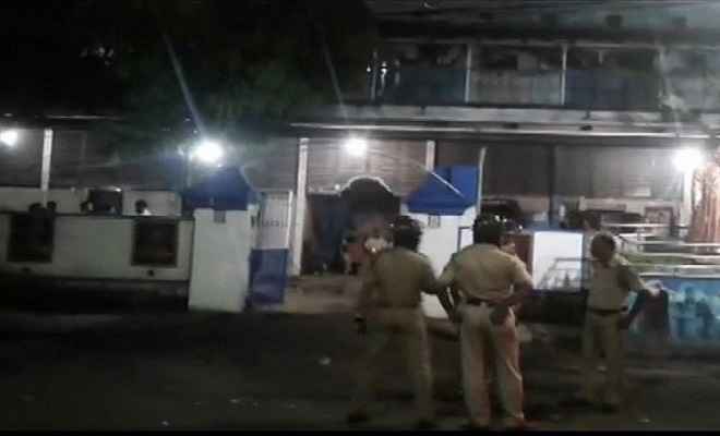 पश्चिम बंगाल: बैरकपुर से बीजेपी सांसद अर्जुन सिंह के घर पर बमबारी, तनाव