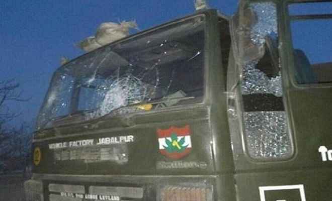 पुलवामा में आईईडी विस्फोट, सेना का कैस्पर वाहन बुरी तरह से क्षतिग्रस्त