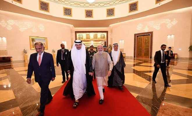 प्रधानमंत्री नरेन्द्र मोदी पहुंचे अबू धाबी, ‘ऑर्डर ऑफ जायद’ से होंगे सम्मानित