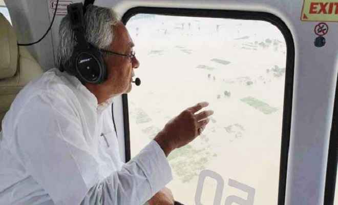 बिहार में गंगा समेत कई नदियां उफान पर, मुख्यमंत्री नीतीश ने बाढ़ प्रभावित क्षेत्रों का किया हवाई सर्वेक्षण
