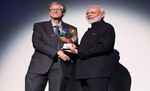 प्रधानमंत्री मोदी को मिला 'ग्लोबल गोलकीपर अवॉर्ड', बोले- 130 करोड़ भारतीयों का सम्मान