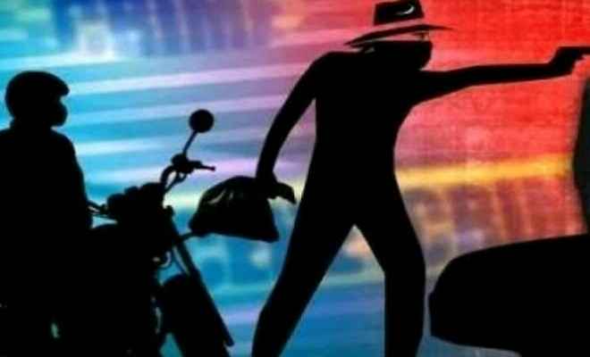 समस्तीपुर में एक दर्जन सशस्त्र अपराधियों ने एलआईसी ऑफिस से 12 लाख रुपए लूट लिया