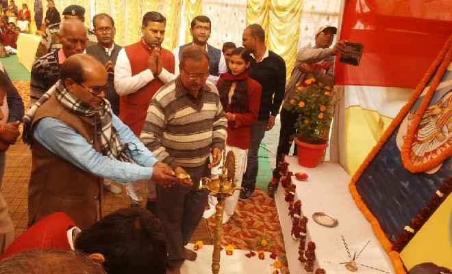 विद्या भारती के सरस्वती विद्या मन्दिर बरवत बेतिया के वार्षिकोत्सव मे सांस्कृतिक कार्यक्रम संपन्न