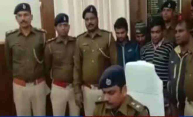 बिहार के मोतिहारी में 2.135 लाख नकली भारतीय करेंसी के साथ चार गिरफ्तार, पहले भी दिल्ली व समस्तीपुर में पकड़े जा चुके हैं