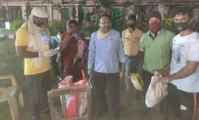 नरकटियागंज में सीबीएम की टीम ने आइसोलेशन में रखे 17 लोगों को भोजन उपलब्ध कराया