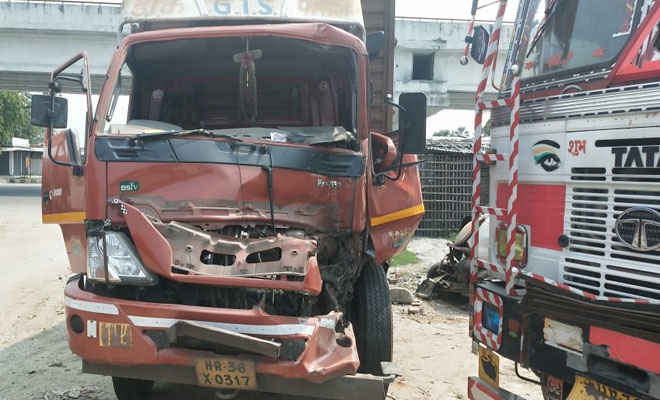 मोतिहारी के पीपराकोठी में वाहनों की टक्कर, 40 प्रवासी मजदूरों में से 15 घायल, दुर्घटना के 10 घंटे बाद मिली सहायता