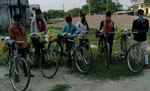 बिहार के प्रवासी मज़दूर पँजाब से साइकिल चलाकर, तुनियहवा मधुबनी पहुंचे