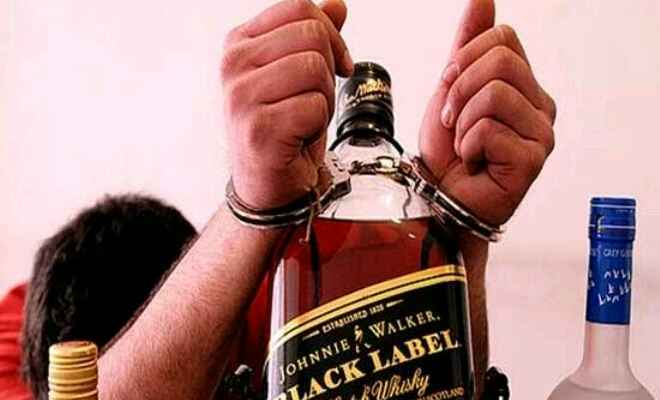 आदापुर में बारात जा रहे आधा दर्जन युवकों को एक बोतल अंग्रेजी शराब के साथ स्थानीय पुलिस ने किया गिरफ्तार