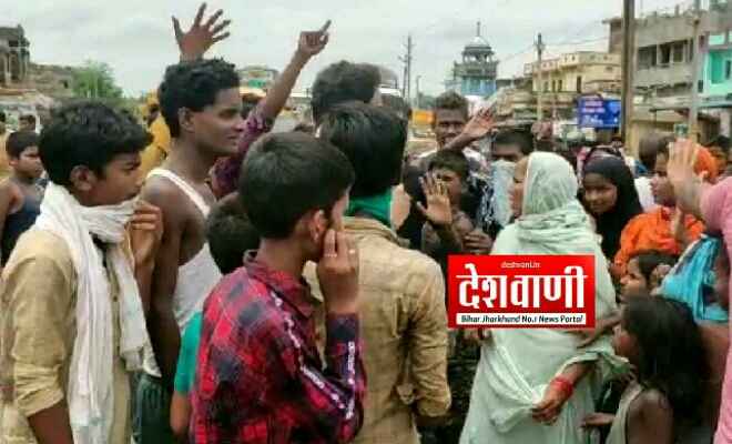 रक्सौल: ग्रामीणों ने पीडीएस दूकानदार पर अभ्रद व्यवहार करने एवं राशन नहीं देने का आरोप लगाकर किया सड़क जाम, घंटों दिल्ली-काठमांडू राजमार्ग रहा बाधित