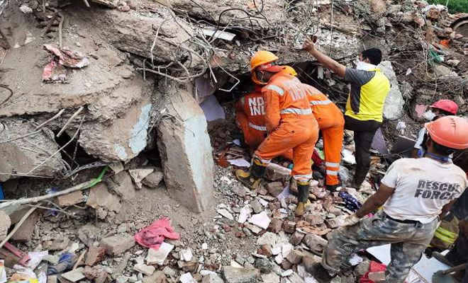 महाराष्ट्र हादसा : इमारत ढहने के 19 घंटे बाद मलबे से सुरक्षित बाहर निकाला गया 4 साल का मासूम