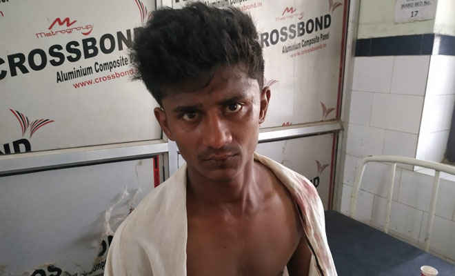 मोतिहारी के हिन्दी बाजार में बदमाशों ने नकछेद टोला निवासी को चाकू मारा, घायल पीड़ित ने कहा- आरोपी ड्रग के कारोबारी