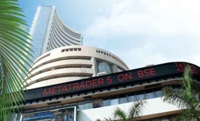 Share Market: बम्बई शेयर बाजार और निफ्टी में आज दिखा गिरावट