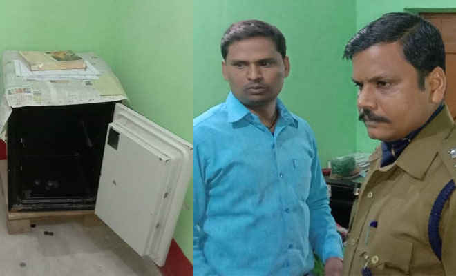 मोतिहारी के मधुबन में भारत माइक्रो फाइनेंस की शाखा से लूट के 80 हजार रुपए व मैनेजर का मोबाइल मिला, एक गिरफ्तार, चार अन्य लूटेरों के नाम का पता चला