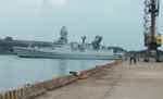 भारतीय नौसेना के जहाज कोच्चि और तबर महत्वपूर्ण चिकित्सा सामग्री लेकर न्यू मैंगलोर बंदरगाह पहुंचे