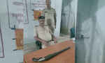 मोतिहारी के कुंडवा चैनपुर में पूर्व जिला पार्षद पति के यहां से बंदूक बरामद, आरोपी फरार
