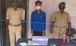 मोतिहारी के अमर छतौनी निवासी आफताब लोकलमेड पिस्टल के साथ पकड़ाया, पुलिस ने कहा - करता है बाइक चोरी