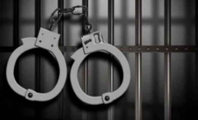 रक्सौल: छापेमारी कर 14 वारंटियों को किया गया गिरफ्तार