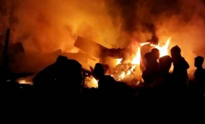 रक्सौल: फुस का घर जलने से लाखों की संपति जल कर राख