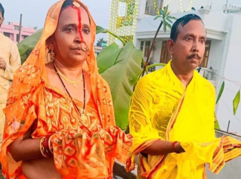 पुरुष भी करते हैं सूर्य षष्ठी व्रत – जानिए व्रतियों की भक्ति भावनाएं