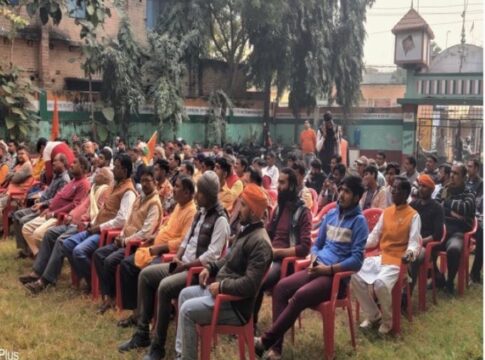 बांग्लादेश में हिंदुओं पर अत्याचार के विरोध में रक्सौल में शांतिपूर्ण प्रदर्शन